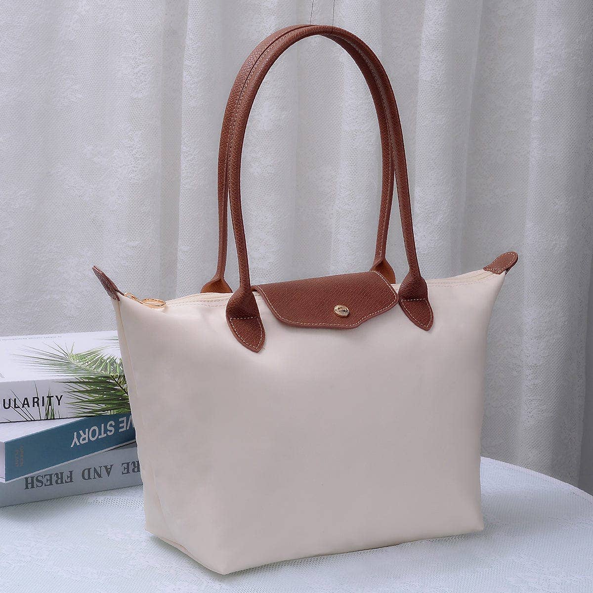 HM784 Hila 16 inch Nylon Tote Bag