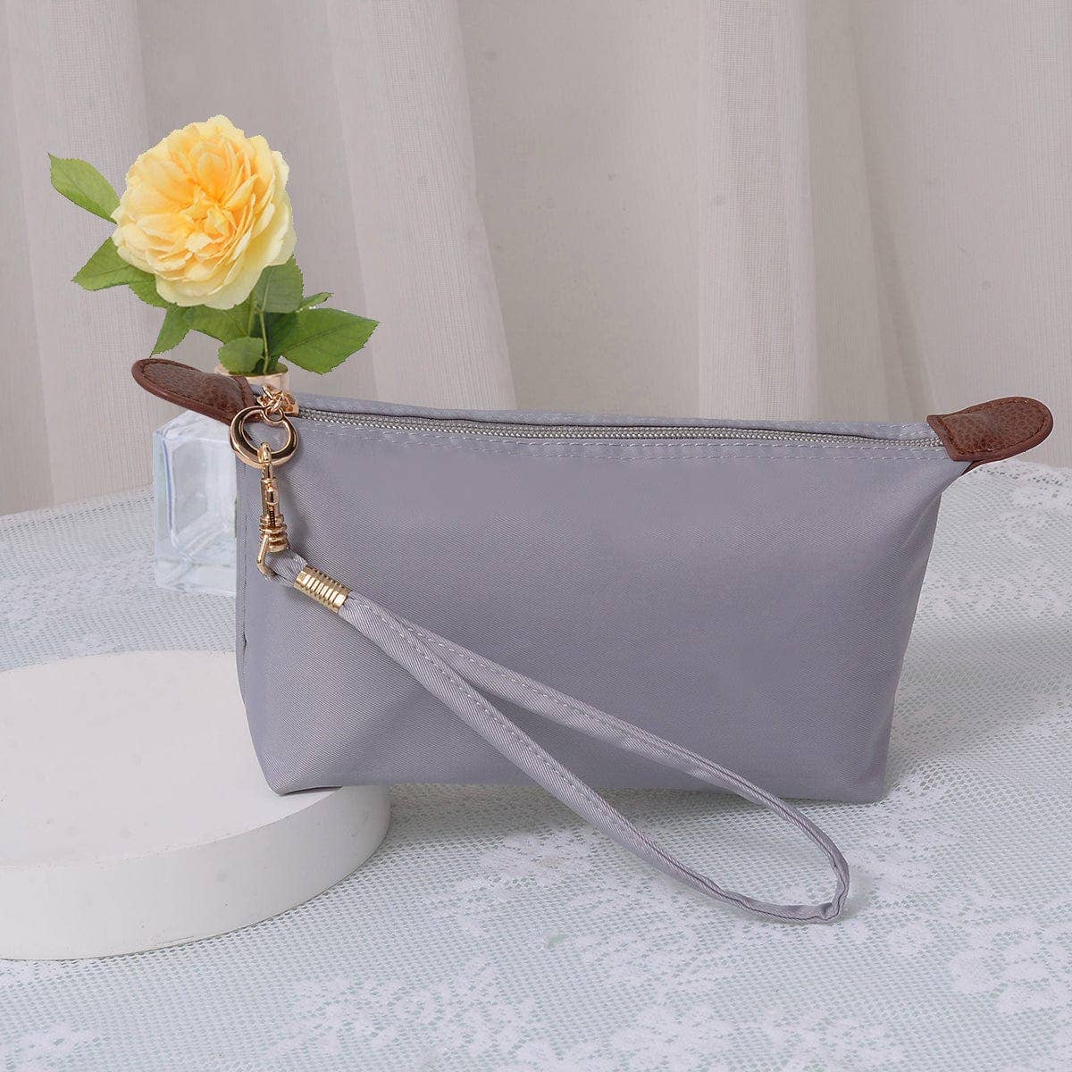 Nylon Fabric Cosmetic Bag