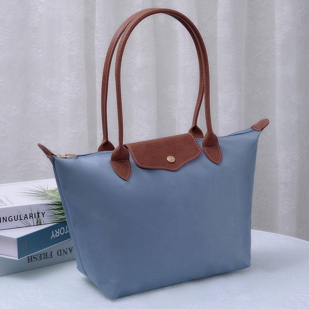HM784 Hila 16 inch Nylon Tote Bag