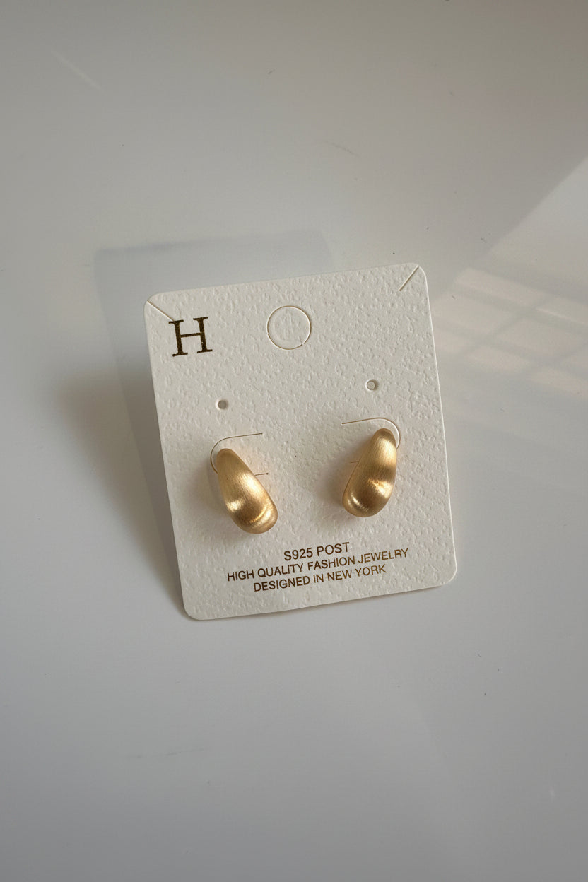 Sculpted Gold Huggies