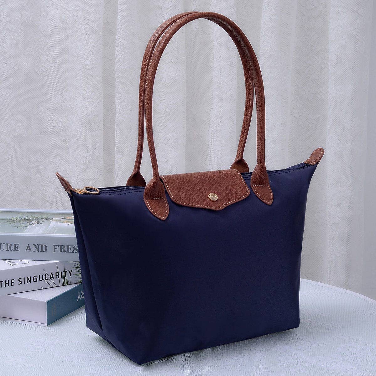HM784 Hila 16 inch Nylon Tote Bag